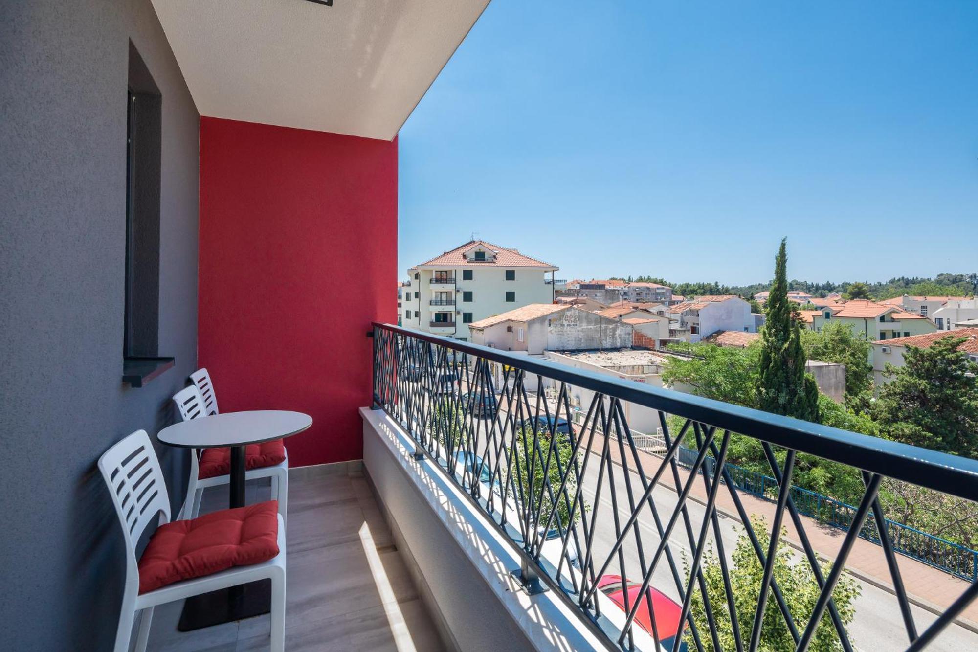 Apartment Loriana *